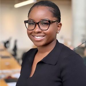 Meet your Posher, Anyia
